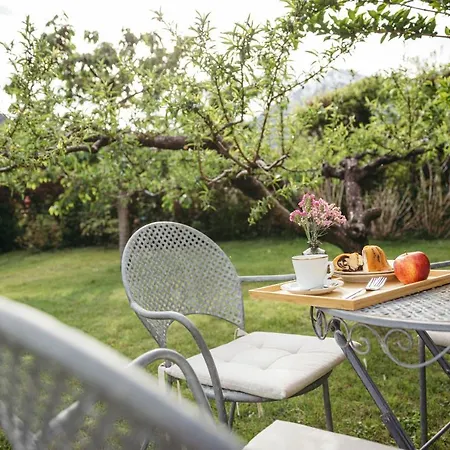 Apartment Freienfeldhof Pink Lady Lagundo